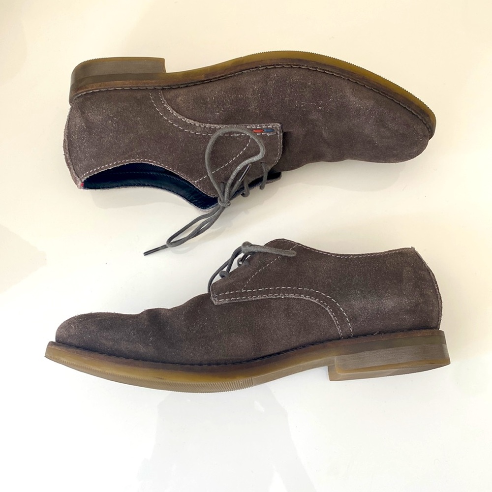 Men’s Tommy Hilfiger Brown Suede lace up shoes